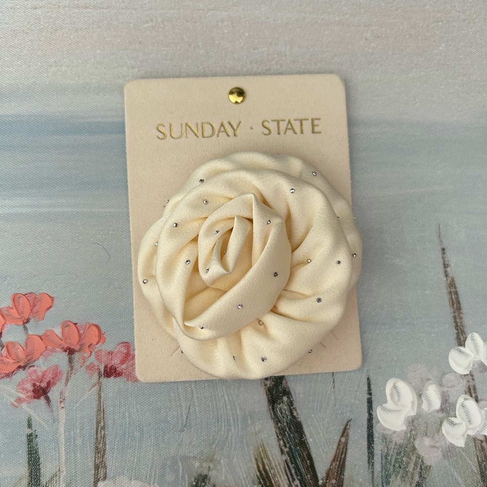 Cream Dainty Studded Flower Hair Clip Trending Boho Classy-New